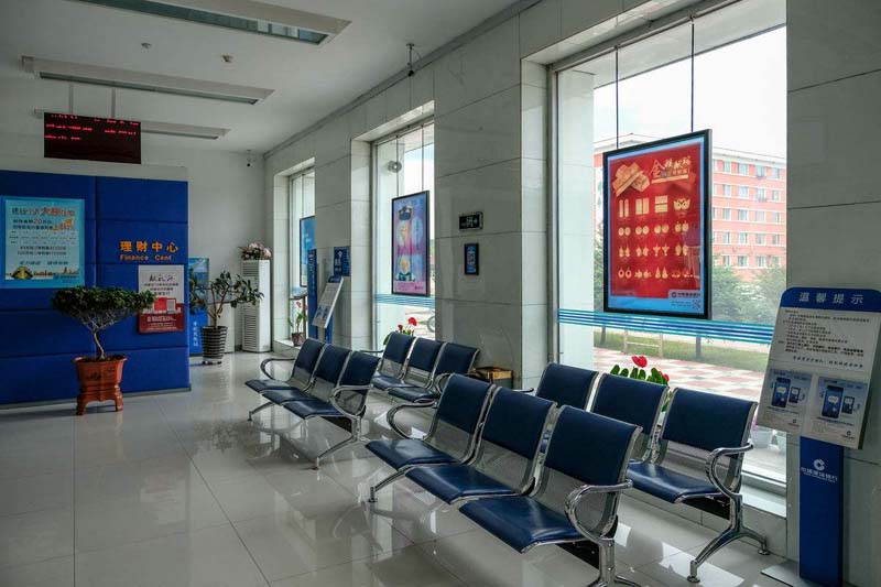 不用東奔西走,原來(lái)好的南寧銀行裝修施工隊(duì)就在身邊